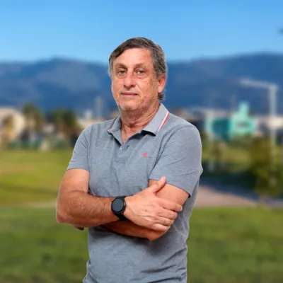 Arq. Carlos Saavedra